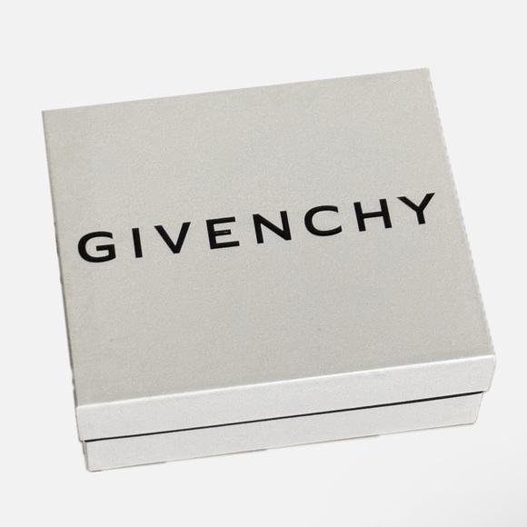 Men’s Givenchy Sneakers - Picture 6 of 7